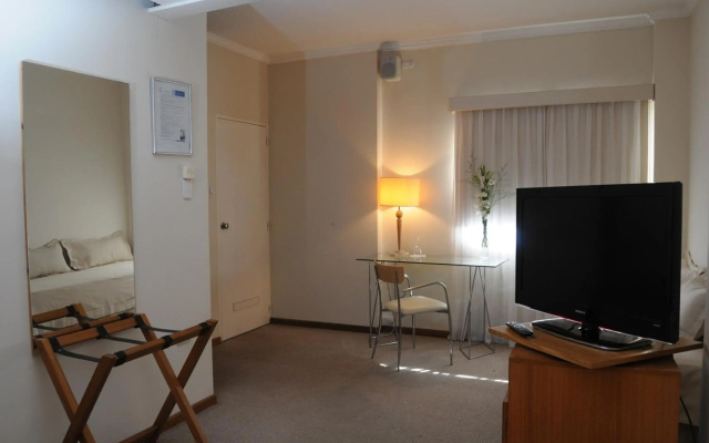 Parra Hotel And Suites