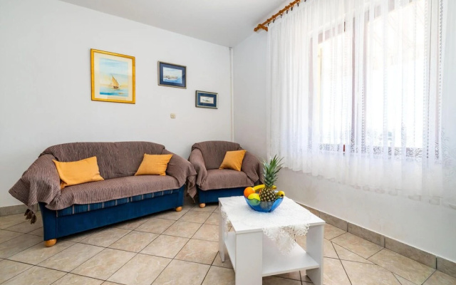 Amazing Apartment in Maslenica With 2 Bedrooms and Wifi