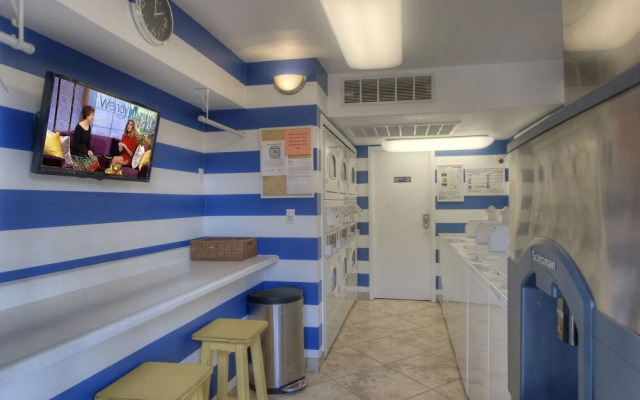 Park Suites at 238 - One Bedroom Apartment