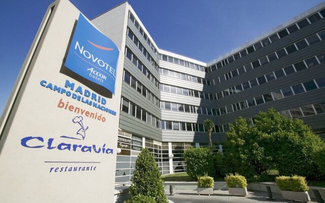 Отель Novotel Campo De Las Naciones Мадрид вид на фасад