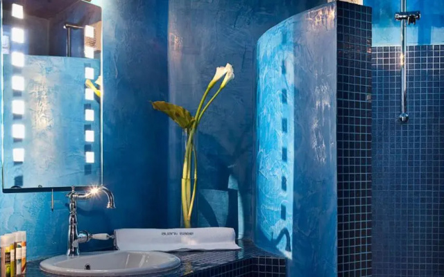 Avant Garde Suites