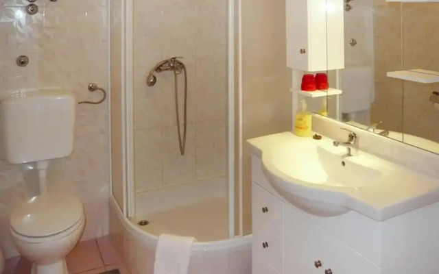 3-person Apartment in Starigrad
