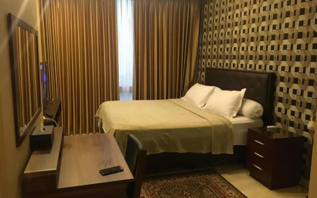 Luxury 2 BR Suite at The Grove-Masterpiece, Epicentrum