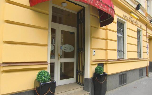 Hotel La Madeleine вид на фасад