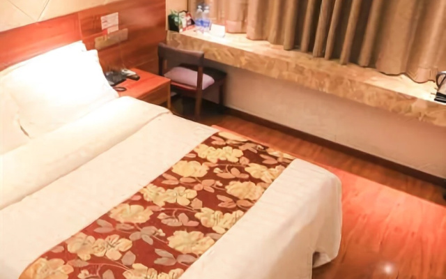 Homeinn（Shanghai Baoshan Hualing Road Gulang Road Subway Station Store）