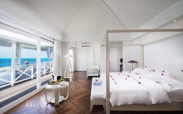 Diamonds Thudufushi Maldives Resort & Spa