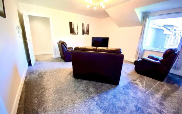 Grampian Serviced Apartments - Treetops Apartment - Lesmurdie House
