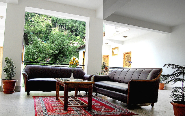 Hotel Surya International - Manali