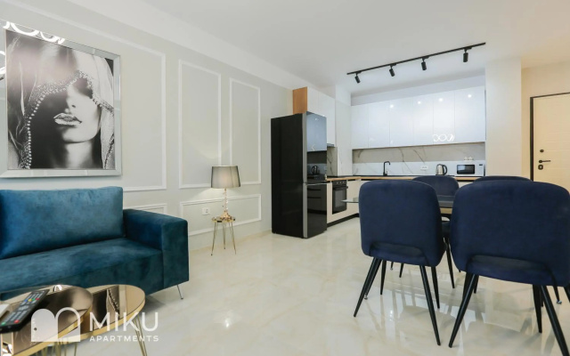 Miku Apartment - Vibrant 1Bd Apartment Near the Lake