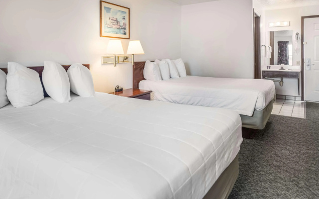 Knights Inn Sandusky