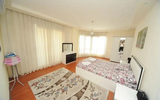 Villa with Majestic Views 1036