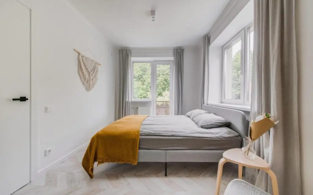 Central Apartment in Architectural Street