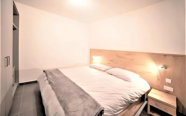 Elise Apartments