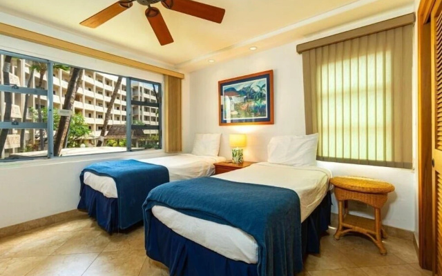Royal Mauian #219 2 Bedroom Condo by RedAwning