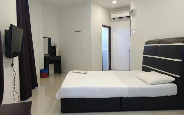 OYO 89792 Hamriz Hotel