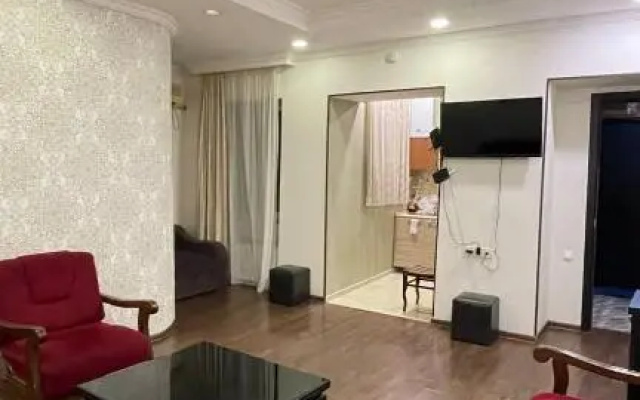 Elegant Modern Apartment