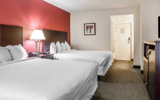 Comfort Inn & Suites Wyomissing/Reading