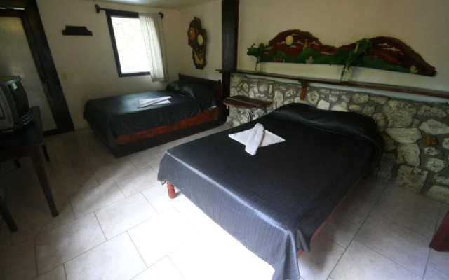 Yaxkin Hostel