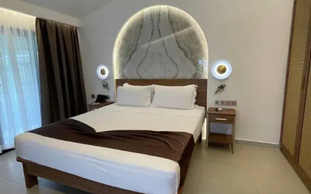 Coral Strand Smart Choice Hotel