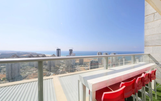 Seaview Oasis Luxurious penthouse
