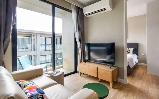 Diamond Condominium By Alexanders