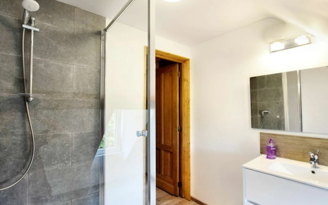 Magnificent Holiday Home in Baronville With Heated Pool & Billiards