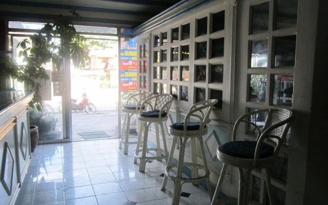 Coastal Inn