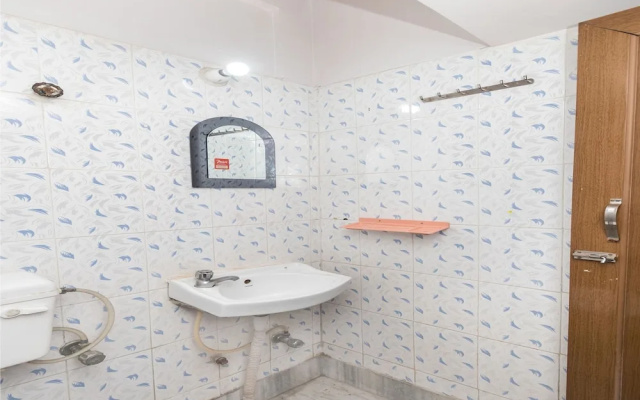 OYO 10919 Amar Raj Rooms
