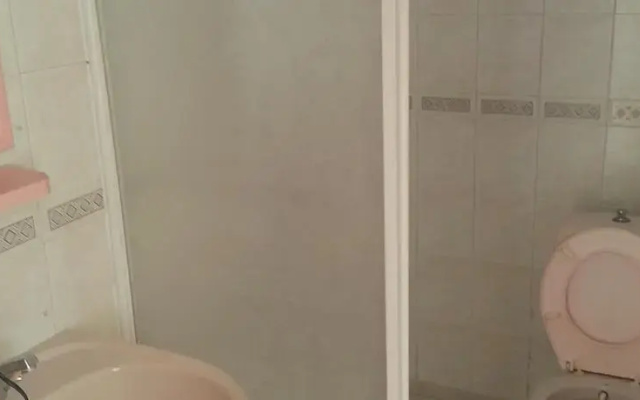 Cahit Han Hotel