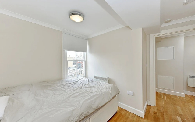 South Kensington Apartment