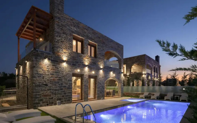 Turtulli Castle Stone Villa 1 - Private Pool Oasis