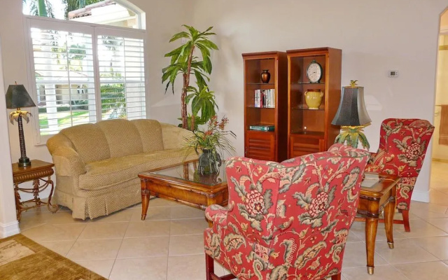 Pet-friendly Waterfront Home Near Beach With Pool