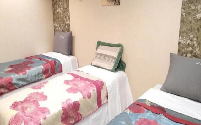 Cuimei Suite Guesthouse For Female Only (только для женщин)