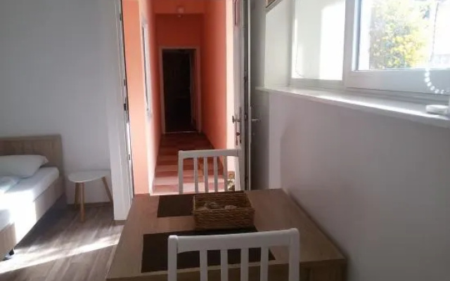 Apartment Mana