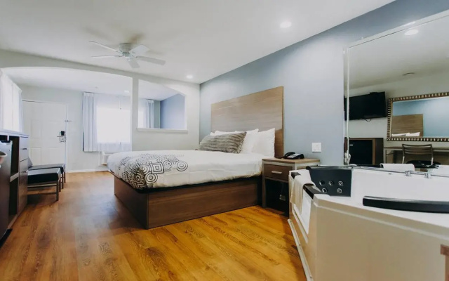 Scottish Inns and Suites - Near Kemah Boardwalk