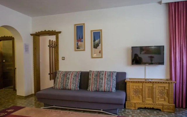 Cozy Apartment with Garden in Tyrol