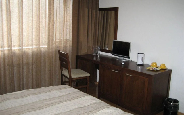 Smilen Hotel