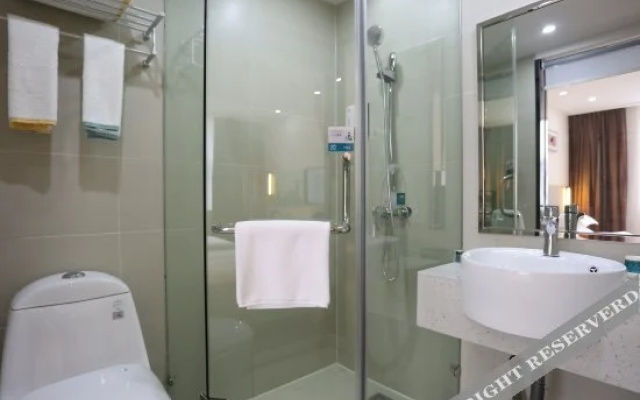 Changsha Road Beauty Hotel (Yao Ling, Second Xiangya Hospital, Wuyi Square Metro Station Branch)