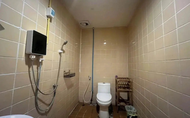 Noah’s Ark Cannabis Bar Restaurant Hostel