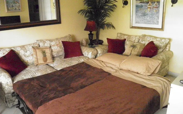 Deerfield Buccaneer Resort Apartments