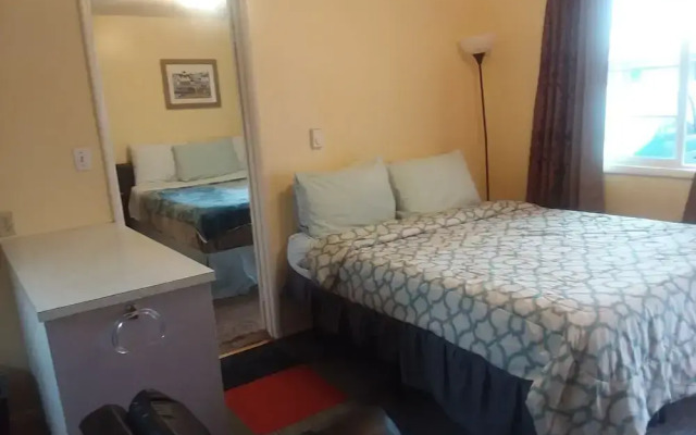 Shiny Motel