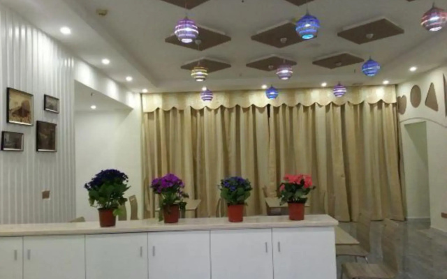 Guangzhou Huiyin Fashion Hotel (Pazhou Convention and Exhibition Xingang East Subway Station)