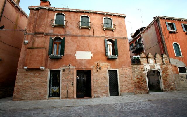 Отель Locanda Ca Del Brocchi Венеция вид на фасад