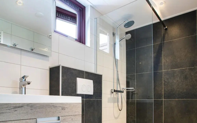 Amazing Home in Heinkenszand With Wifi and 2 Bedrooms