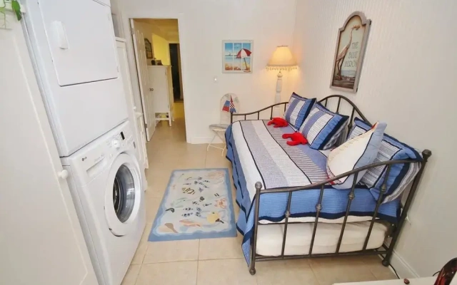 Seaside Hideaway Apartment 3