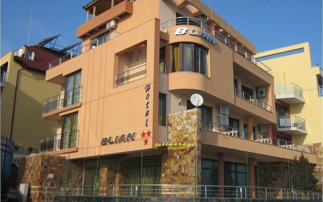 Отель Blian Болгария, Равда - отзывы, цены и фото номеров - забронировать отель Blian онлайн вид на фасад