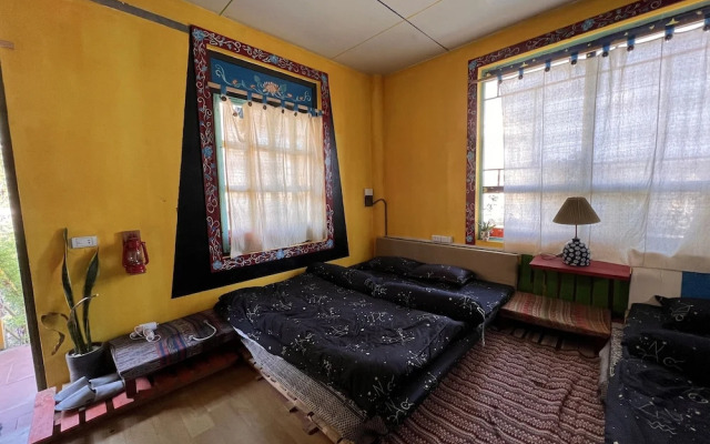 Saigonese Trekking House - Hostel