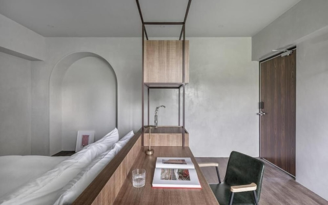 H suite inn