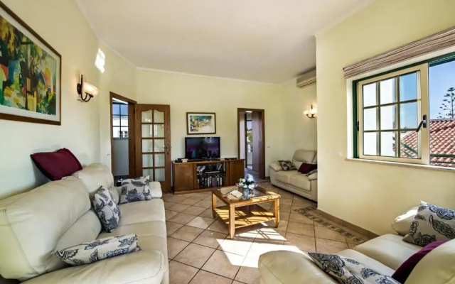 Villa Rebela