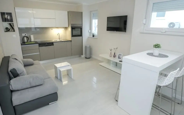 Apartments Tomana